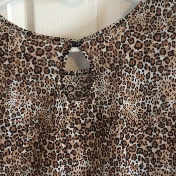 Animal Print Top - Picture 6 of 7